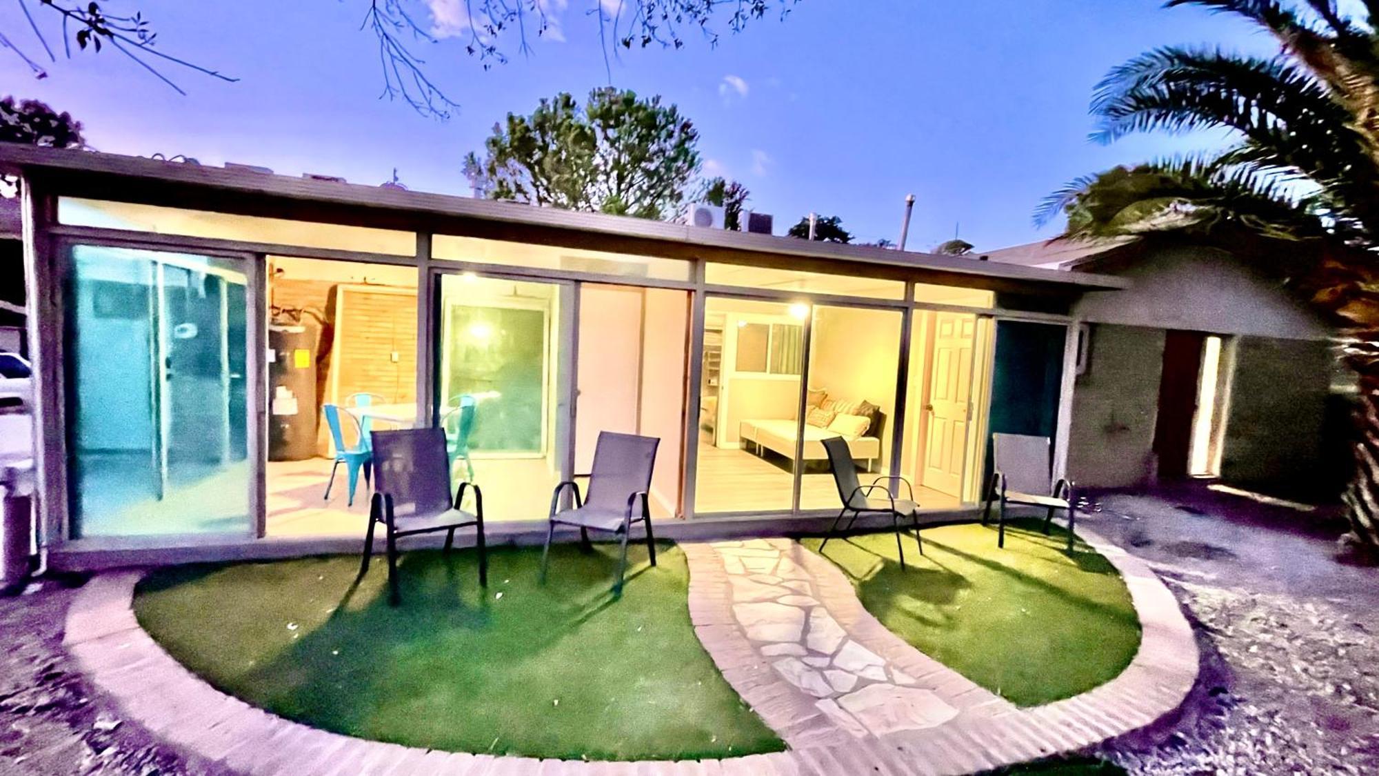 C, Restful,cozy, Close Sunland Park Mall El Paso